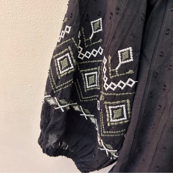 Cupio black ruffle smocked embroidered blouse with square neckline size L - Picture 3 of 10